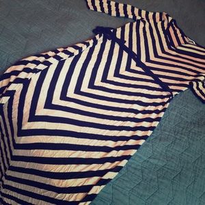 Stripe v-neck maxi dress, 3/4 length sleeves